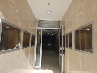 Lloguer Local Comercial a Aldaia. Local comercial amplio con excelente ubicación c iglesia