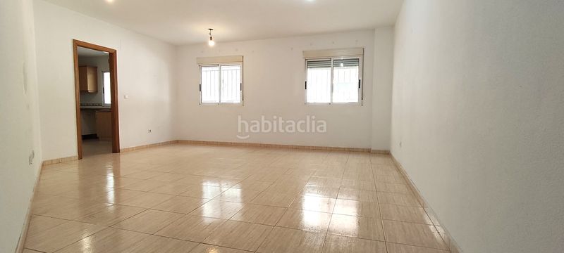 Foto f89720f4-582f-4540-a4b5-551fc86e0066. Planta baixa amb piscina a Villafranqueza Alicante