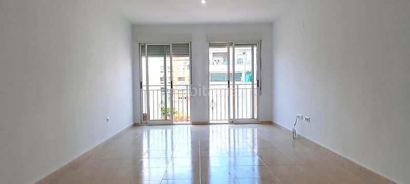 Foto ba0a5e3e-1926-44fe-832d-ba6ff4178f20. Pis amb piscina a Villafranqueza Alicante