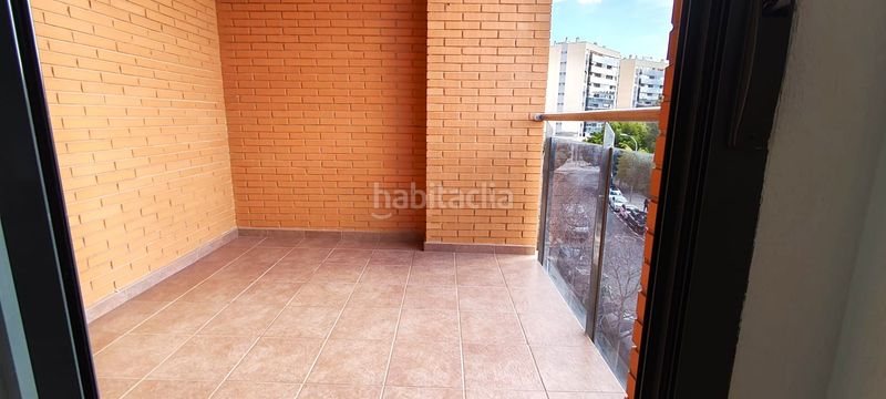 Foto 58ab215e-4967-4625-b0cb-9191e80ba618. Pis amb calefacció aparcament piscina a Paus - Polígono San Blas Alicante