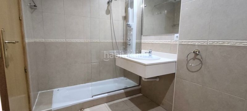 Foto bf9c5408-0ffc-4039-acfc-43ca50a3f782. Pis amb calefacció aparcament piscina a Paus - Polígono San Blas Alicante