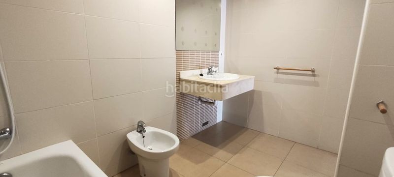 Foto d81b003e-236b-43bd-b92d-1b95ca679909. Pis amb calefacció aparcament piscina a Paus - Polígono San Blas Alicante