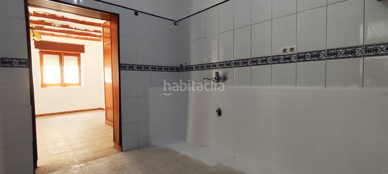 Foto a70547f9-e57a-404e-943b-41e7097523a5. Casa amb xemeneia aparcament a Pueblo Calp