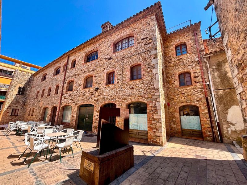 Foto 3aaf3842-936a-4670-aca5-ca55d915f656. Edifici a carrer allada 3 a Centre Palafrugell