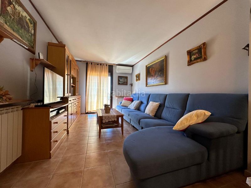 Foto d933d9ee-1249-45e4-931b-ebf341f443af. Casa adossada amb calefacció aparcament a Alpens