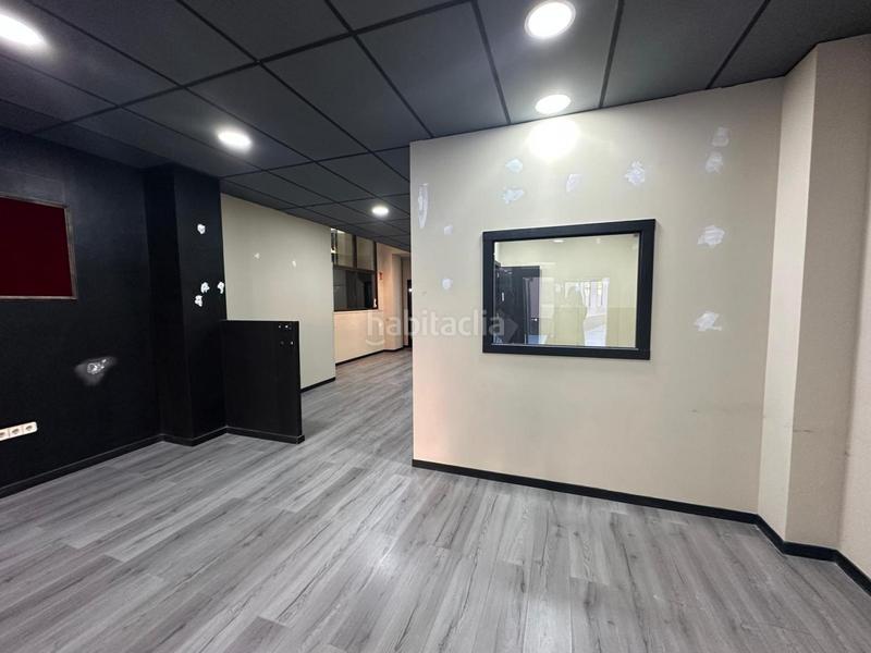 Foto 0888760f-c095-4b03-905e-eb082f649bbe. Local commercial dans d'enric delaris 12 dans Manlleu