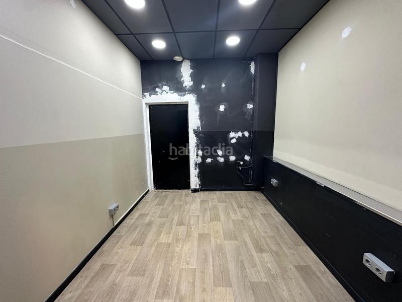 Foto 241c96f5-084d-46cd-b430-f4600e7678bf. Local commercial dans d'enric delaris 12 dans Manlleu