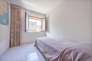 Semi detached house in Montesquiu. Casa de pueblo en venta en montesquiu