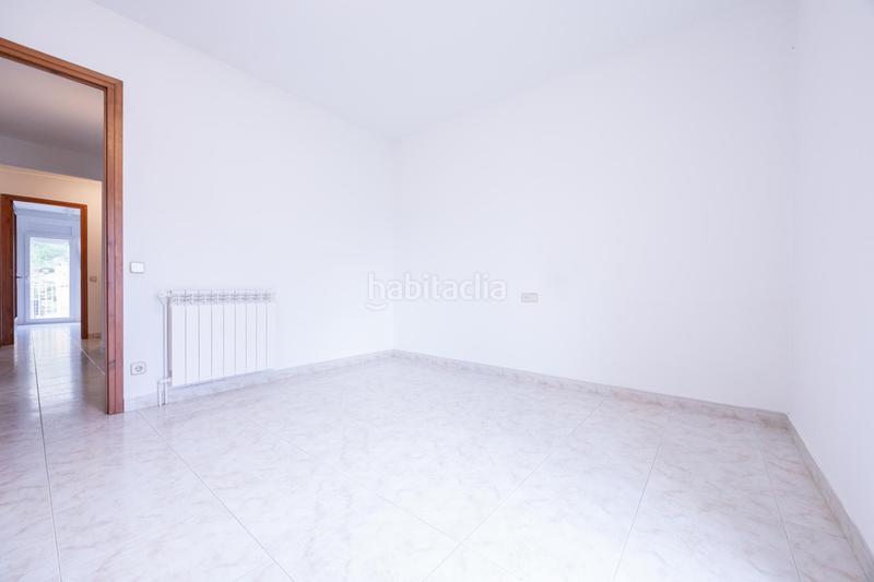 Foto 6b751f40-844d-439f-859a-9315c293a69a. Casa adossada amb calefacció aparcament a Sant Quirze de Besora
