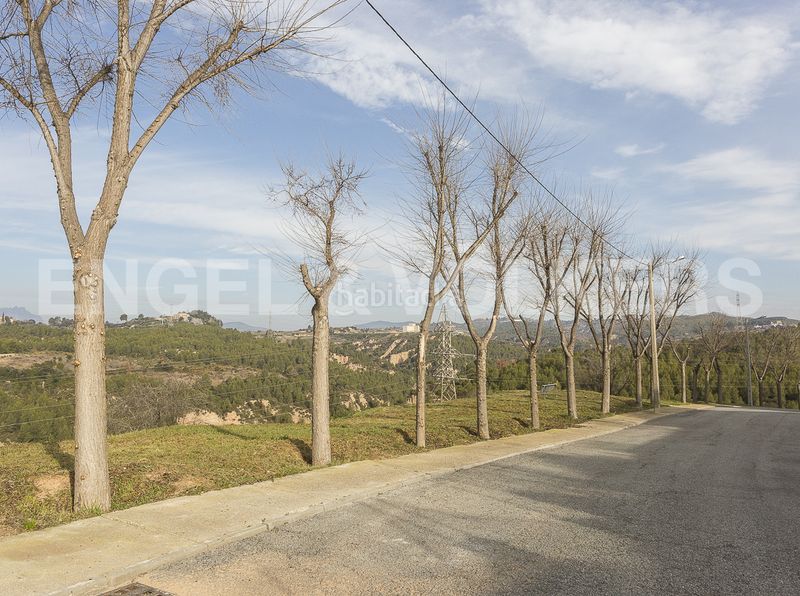Foto 0979f3e3-2568-43a8-baea-8f0d39e18c20. Terreno residencial fantástica parcela en urbanización premium en Castellbisbal