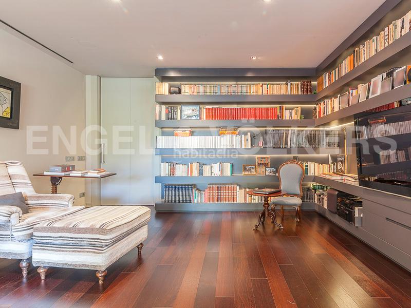 Foto c83d720b-5ef9-42d3-b3e9-5e32f9f1ed6f. Apartamento exclusiva propiedad en la bonanova en Barcelona