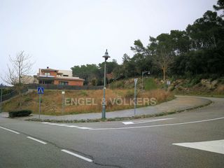 Solar urbano en Roca del Vallès (La). Perfecto terreno esquinero en la roca