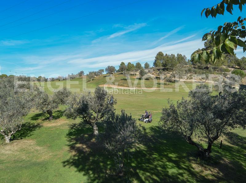 Foto 0e8bac43-95de-4fc4-8471-69658298c44e. Residential plot in Sant Esteve Sesrovires