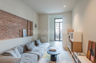 Apartament a L´Antiga Esquerra de l´Eixample. Elegante piso al lado de plaza universidad