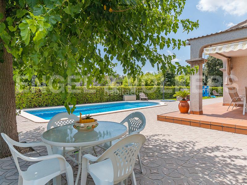Foto 068d0635-1658-4d47-aa47-19290de0817f. Casa amb calefacció aparcament piscina a Castellarnau Sabadell