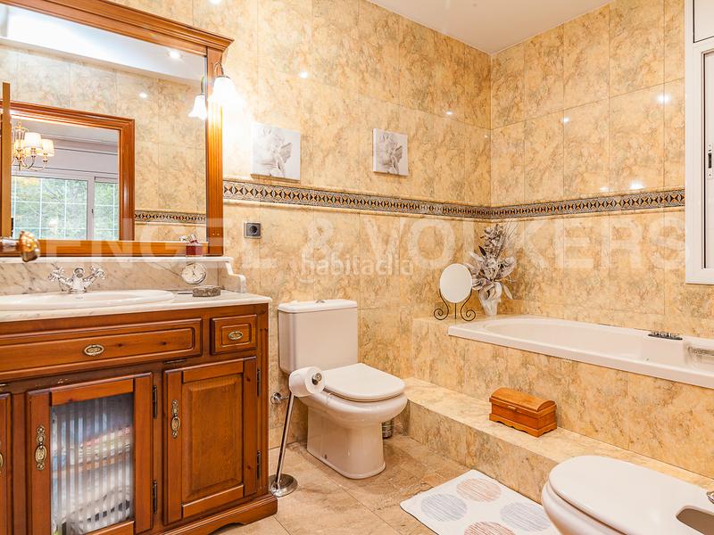 Foto 0bad4c73-af34-4d99-a8eb-823f6363b660. Casa amb calefacció aparcament piscina a Castellarnau Sabadell