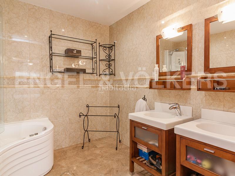 Foto 1c249fa6-eff2-4cef-884d-255e3ac6e7d9. Casa amb calefacció aparcament piscina a Castellarnau Sabadell