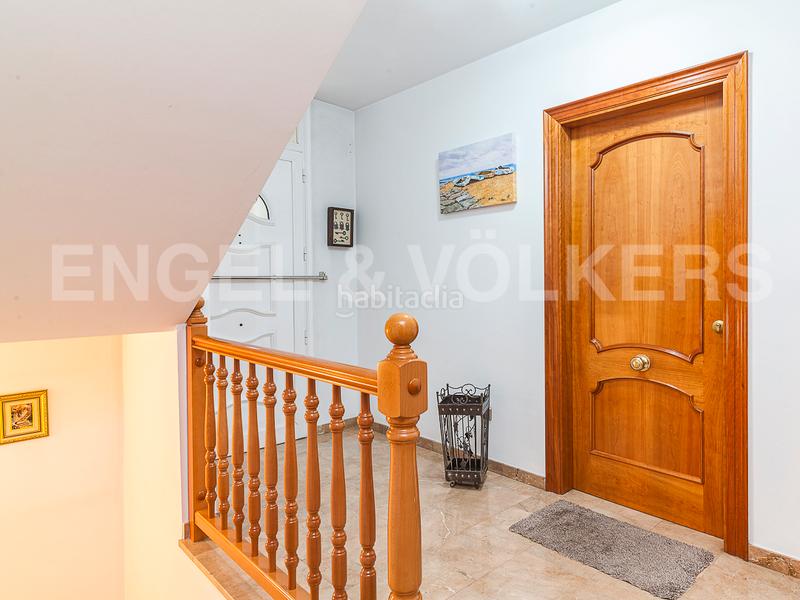 Foto ed35d69d-8fe5-44d3-9a55-2aa6e54d9b9c. Casa amb calefacció aparcament piscina a Castellarnau Sabadell