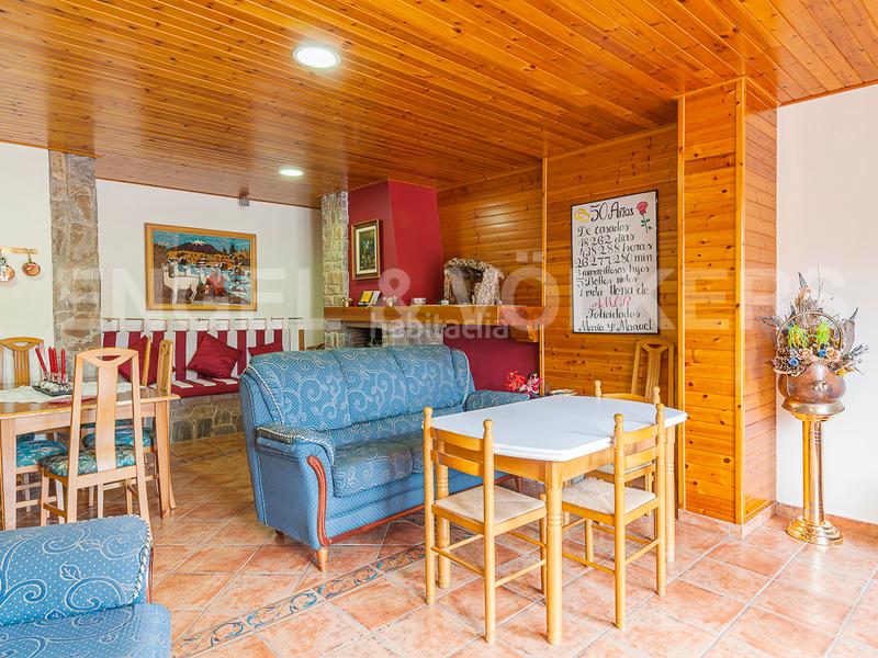 Foto ee09c275-4181-4b92-b223-98e804d6dccc. Casa amb calefacció aparcament piscina a Castellarnau Sabadell