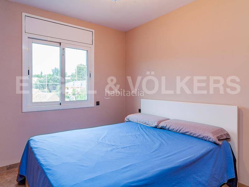 Foto f5515471-4fb9-4fc9-8130-4b54e3cfa0a2. Casa amb calefacció aparcament piscina a Castellarnau Sabadell