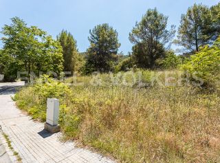 Solar urbano en Castellví de Rosanes. Parcela plana en barrio miralles de castellví