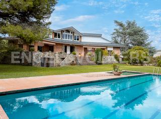 Casa a Montornès del Vallès. Magnifica propiedad con gran privacidad