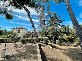 Maison à Valldoreix. Magnífico terreno con casa en valldoreix
