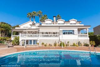 Maison à Alella. Fantástica y exclusiva villa estilo clásico en can teixido, alel