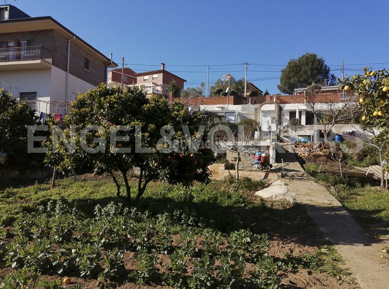 Foto 62068dcd-6960-4ca9-97f0-1ddee2fae340. Terreno residencial magnifico terreno soleado en Castellbisbal