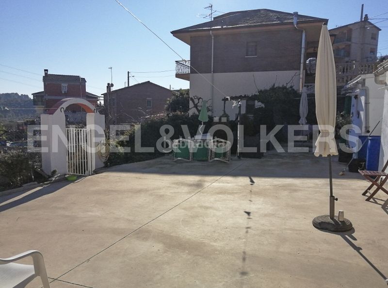 Foto ab40715b-3d26-4a95-b2aa-def44e1c502f. Terreno residencial magnifico terreno soleado en Castellbisbal