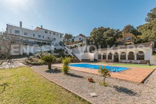 Casa a Palafolls. 4 viviendas con licencia turística