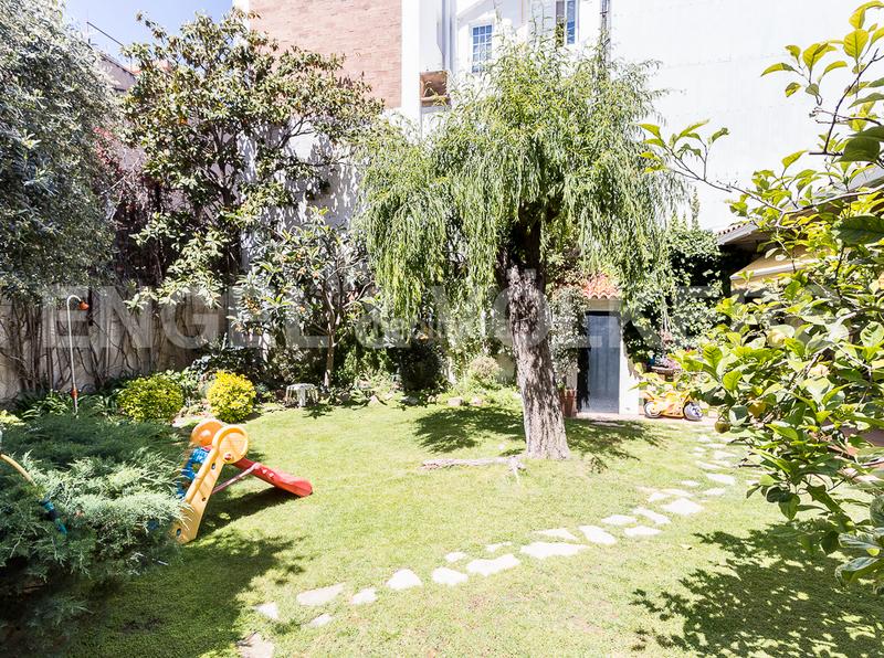 Foto 028757e8-9bc7-4eac-a0da-8f64da532211. Casa adossada amb calefacció aparcament a Centre Badalona