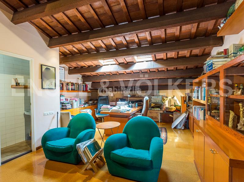 Foto 0d20e593-6767-452d-bda8-7a08beaa9adb. Casa adossada amb calefacció aparcament a Centre Badalona