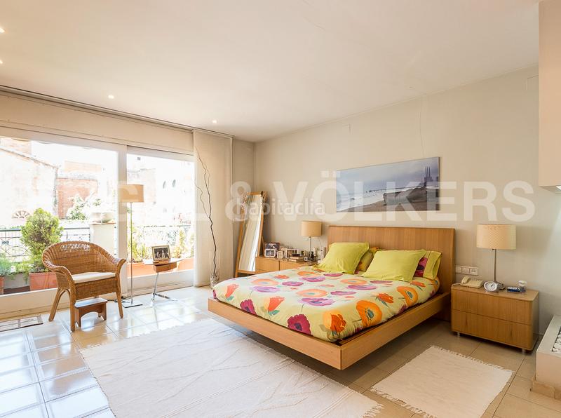 Foto 596c452a-ad72-43d2-b133-0be6724dbda5. Casa adossada amb calefacció aparcament a Centre Badalona