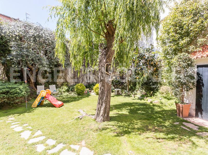 Foto 71beacc5-93fc-44d7-b294-53b3cba6ccc4. Casa adossada amb calefacció aparcament a Centre Badalona