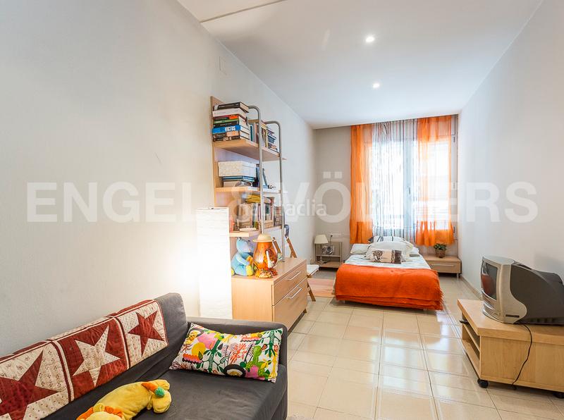 Foto 884fbf7c-9199-4c55-a708-db9ed99f23ba. Casa adossada amb calefacció aparcament a Centre Badalona