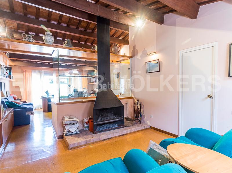 Foto baaa3fb0-54bd-49bd-b2f8-e5c5e23fd8c9. Casa adossada amb calefacció aparcament a Centre Badalona