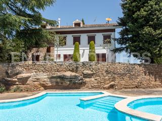Casa a Riner. Propiedad premiumincreible jardín de 6.400m2
