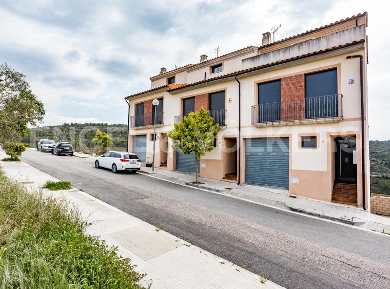 Foto 6043113f-a3c2-4881-8149-9fde32a6ee06. Haus mit heizung parking in Castellet i la Gornal