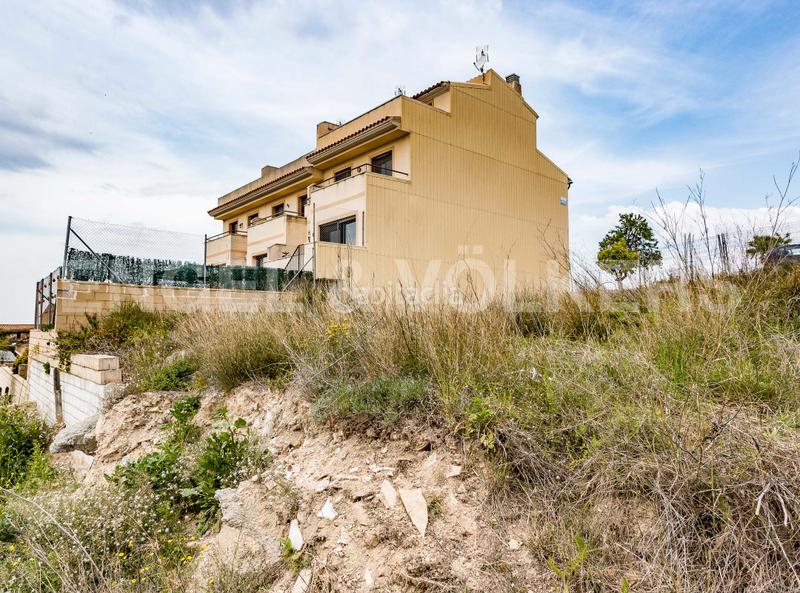 Foto 9e0b248b-4527-48d9-b518-17da49674ad5. Haus mit heizung parking in Castellet i la Gornal