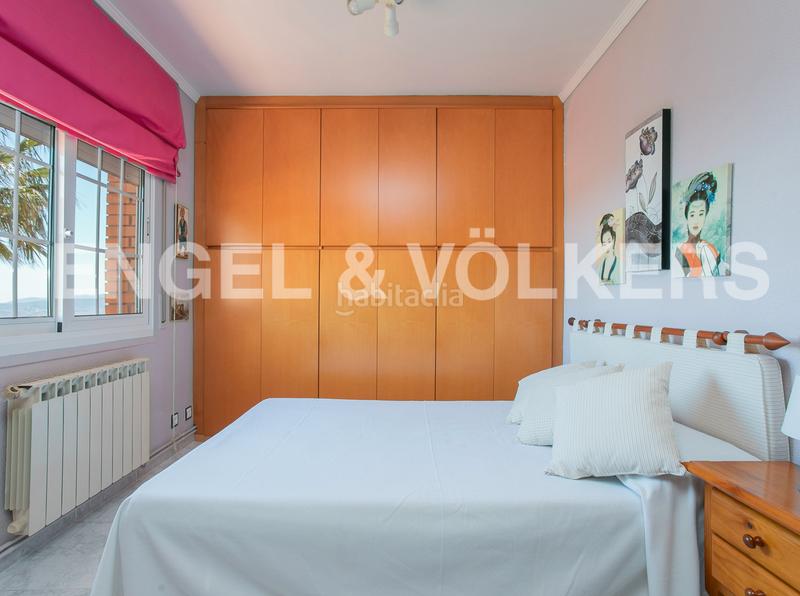 Foto 4818bae8-4dc1-4f18-b604-aa31fcd7c85a. Casa con riscaldamento parcheggio piscina in La Miranda Esplugues de Llobregat