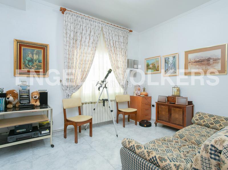 Foto 9e6d70c9-44b9-40ec-9c4b-553421ef3864. Casa con riscaldamento parcheggio piscina in La Miranda Esplugues de Llobregat