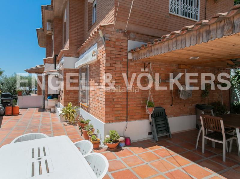 Foto a4cd3c61-5be3-47d5-8ca3-907d258547b8. Casa con riscaldamento parcheggio piscina in La Miranda Esplugues de Llobregat