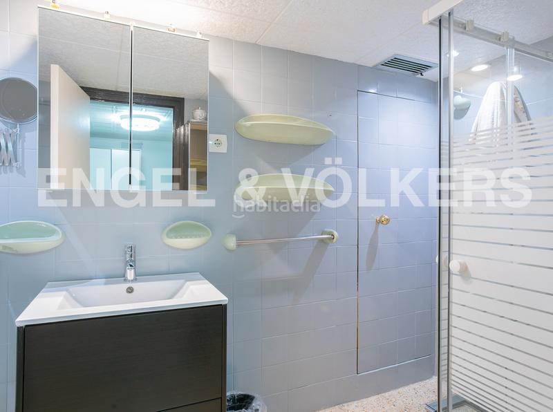 Foto ba3aa031-ecf7-4918-9ad7-803925af6cee. Casa con riscaldamento parcheggio piscina in La Miranda Esplugues de Llobregat