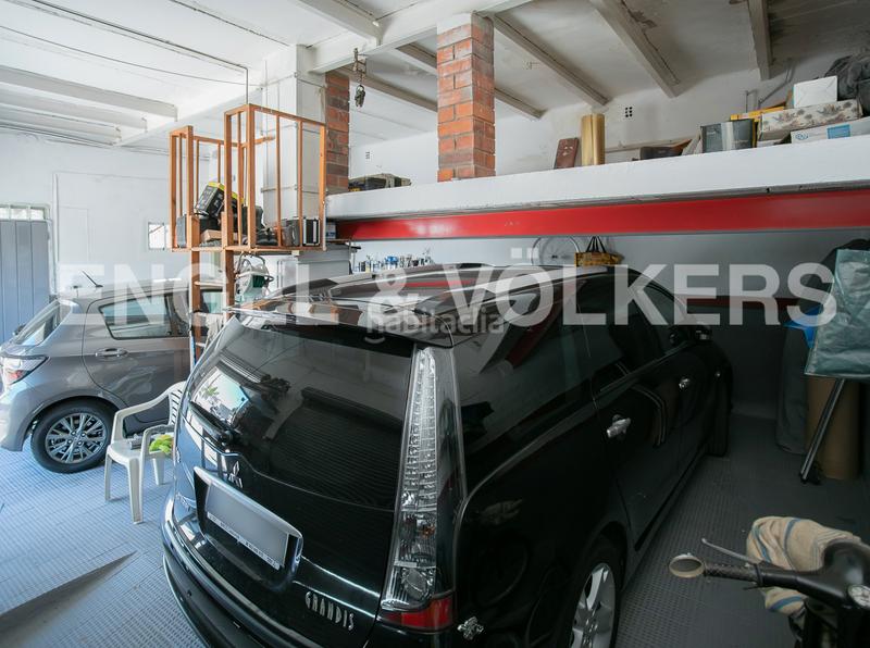 Foto e0d993c9-536e-4653-a8a6-2e1e4d84ad02. Casa con riscaldamento parcheggio piscina in La Miranda Esplugues de Llobregat