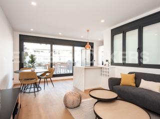 tic  Via augusta. Atico a estrenar con terraza en galvany