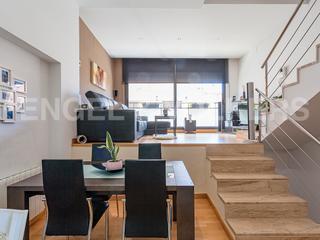 Maison à Sant Andreu de Palomar. Casa impecable con garage y terraza en sant andreu