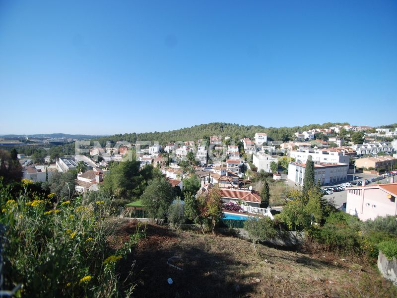 Foto 95e6d628-2ceb-4b28-8c01-92004076cc01. Terreny residencial a Levantina - Montgavina - Quintmar Sitges