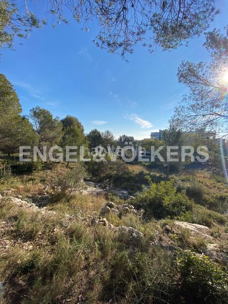 Foto 0eeb21cb-3ddc-4faa-8fdd-72232e95994b. Terreno residencial parcela amplia junto al bosque en Can Pei en Sitges