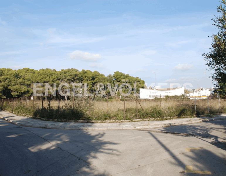 Foto 40cf4efa-b074-4b1f-a380-156233cdd76c. Terreny residencial a Can Girona - Terramar - Vinyet Sitges